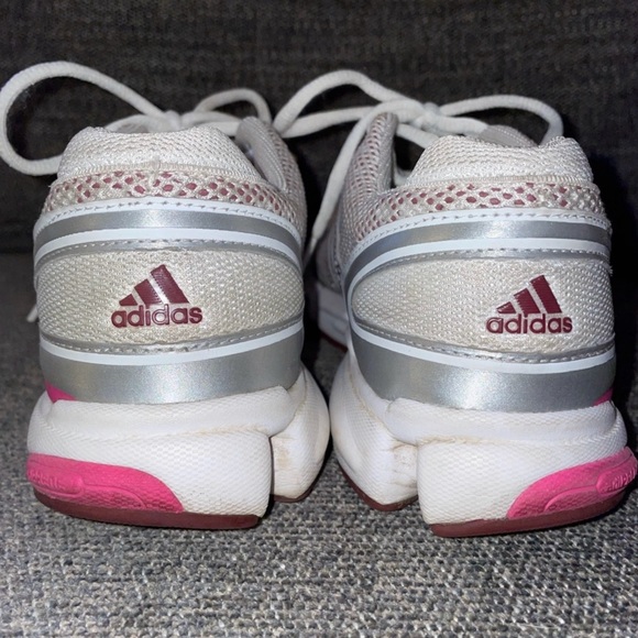 Women’s Adidas Attune Size 6.5 - Picture 13 of 15